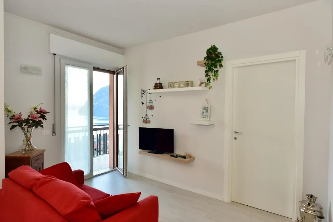 Appartamento Casa Sissi Riva di Solto