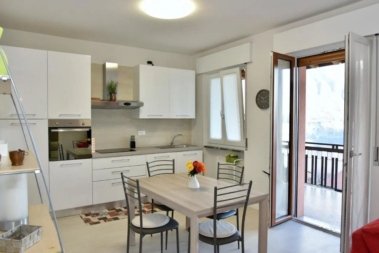 Appartamento Casa Sissi Riva di Solto 0*,